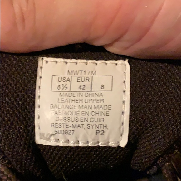 shoes - Picture 2 of 6